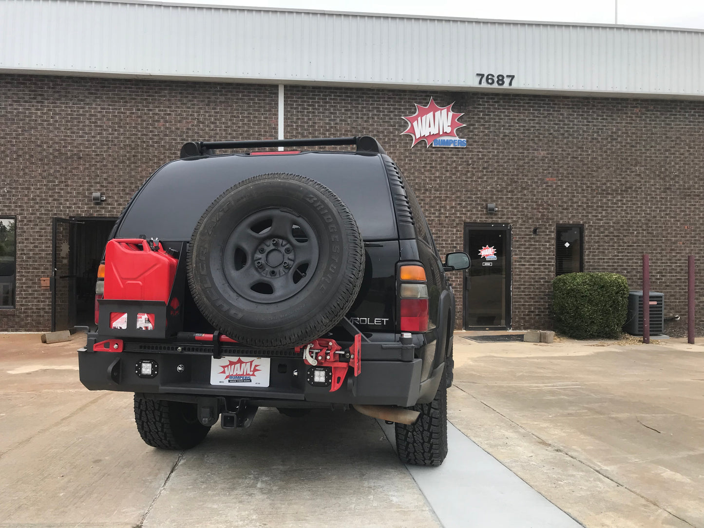 Chevrolet Suburban 1500 2000-2006 Rear Bumper