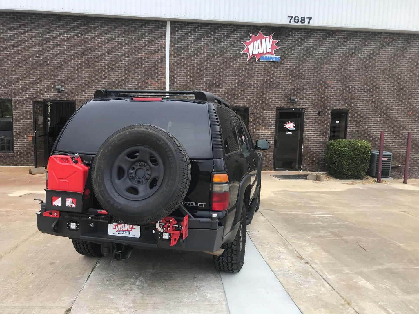 Chevrolet Suburban 1500 2000-2006 Rear Bumper