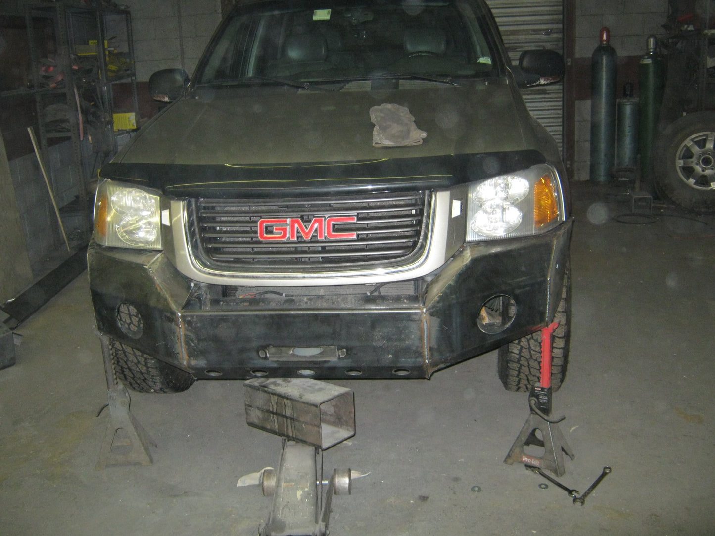 GMC Envoy 2002-2009 Front Bumper