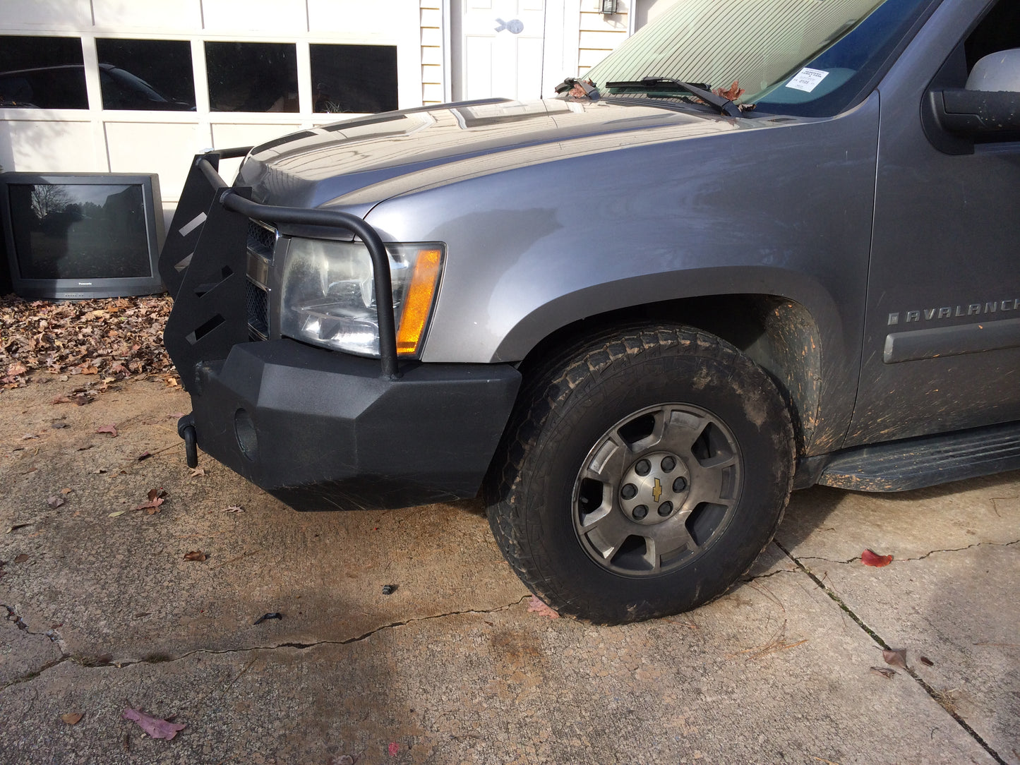 Chevrolet  Suburban 1500 2007-2014 Front Bumper